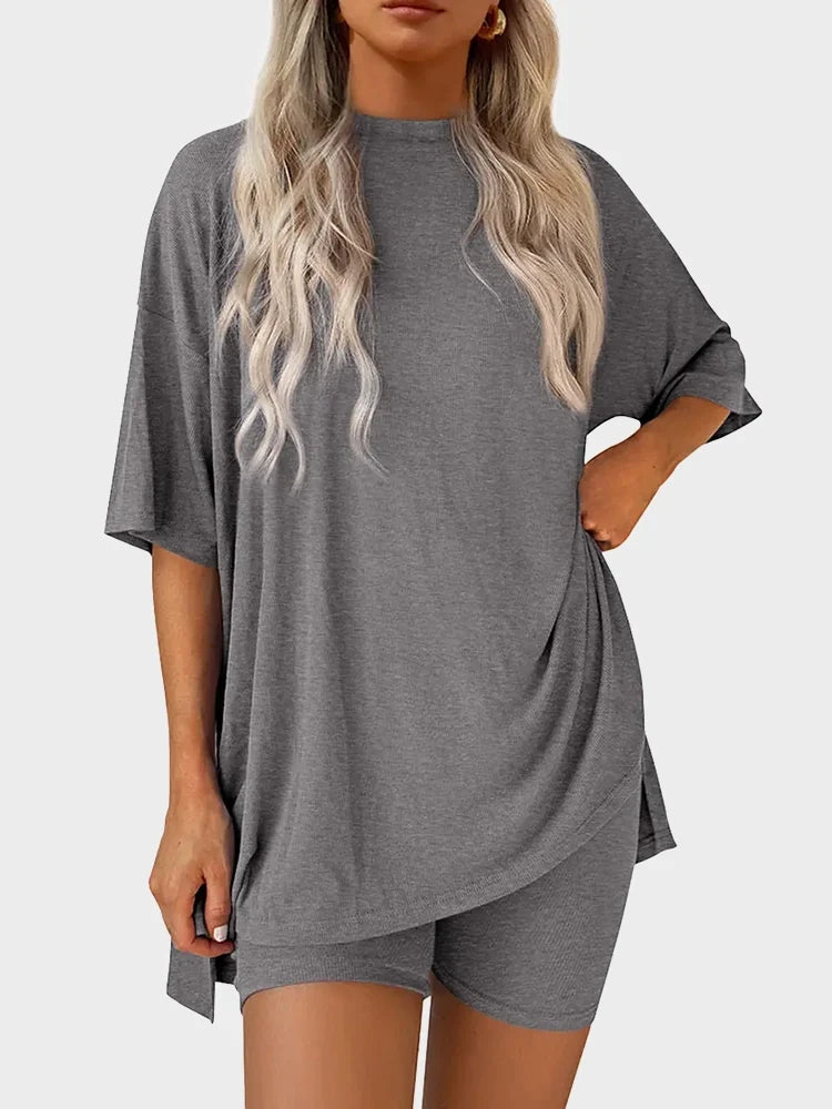 Women’s Casual Oversized 2-Piece Set – Crewneck Top & Split Hem Design