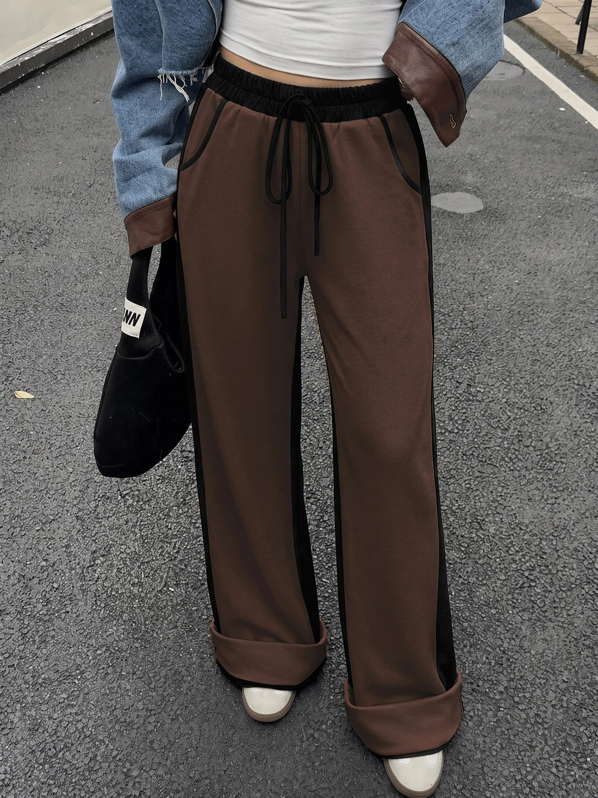 Women's Contrast Panel Wide Leg Sweatpants – Relaxed Fit Drawstring Pants with Pockets